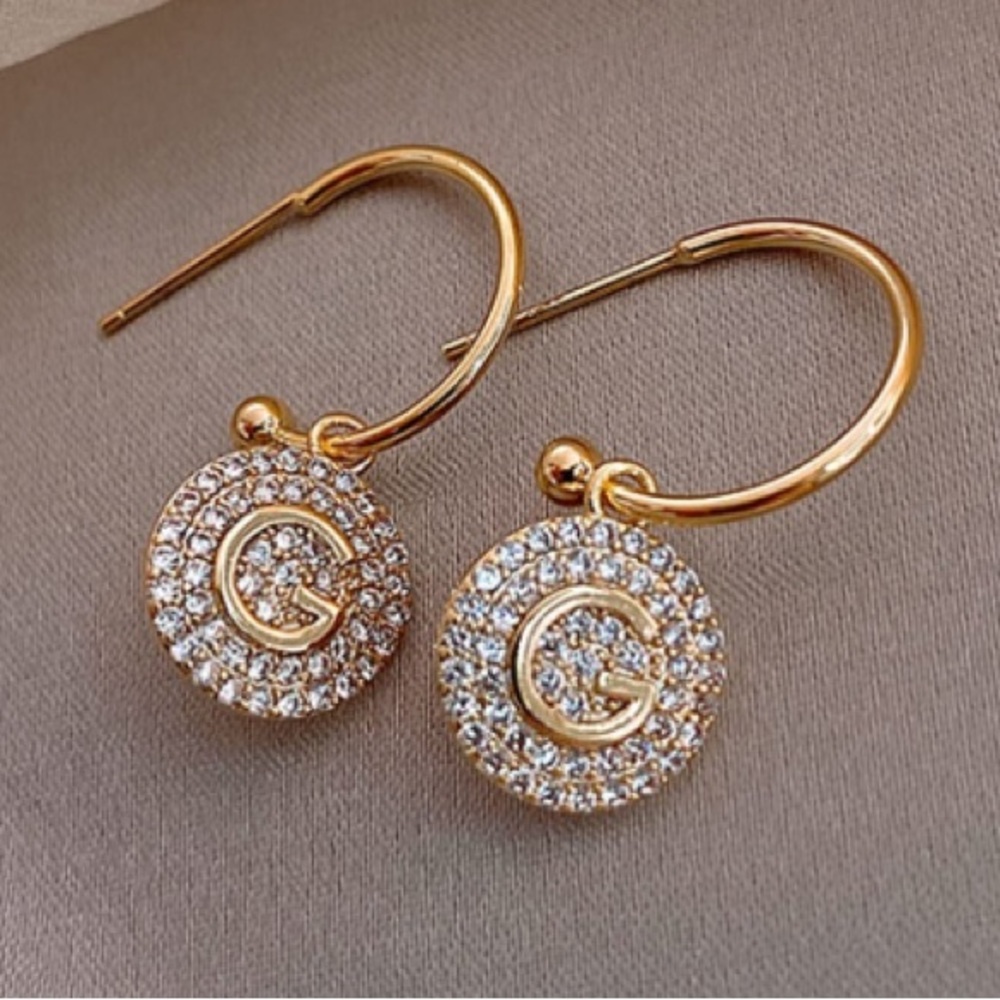 ⭐️NEW⭐️Chic Rhinestone G Small Hoop Stud Earring Designer Inspired - Picture 4 of 4